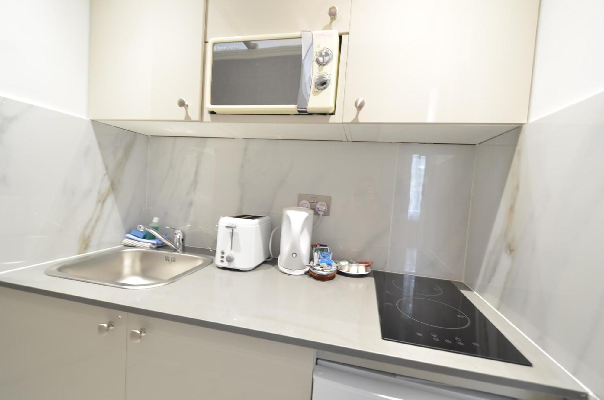 Amber Hotel-suites 3* Londra