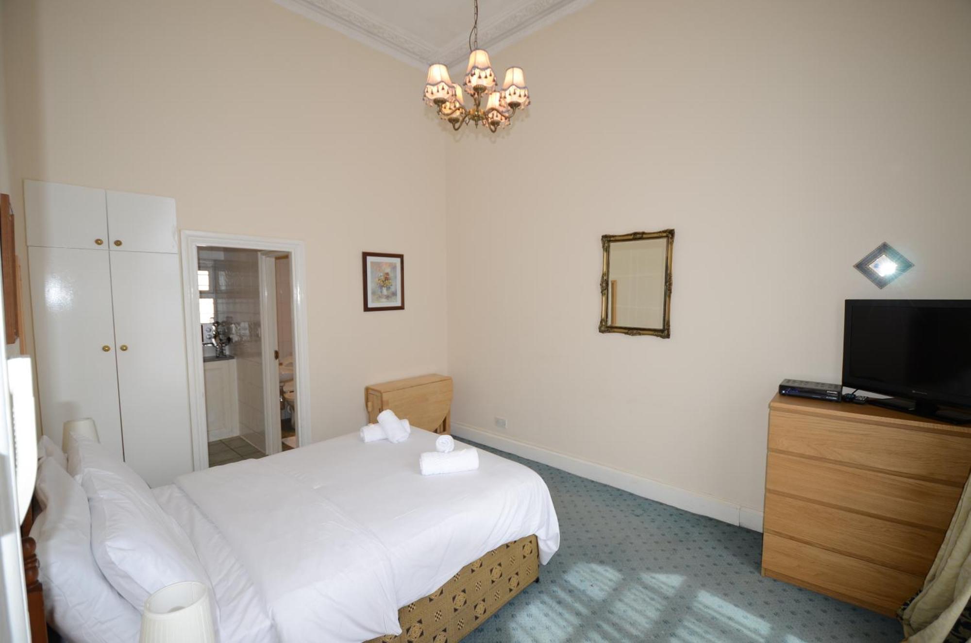 Amber Hotel-suites 3* Londra